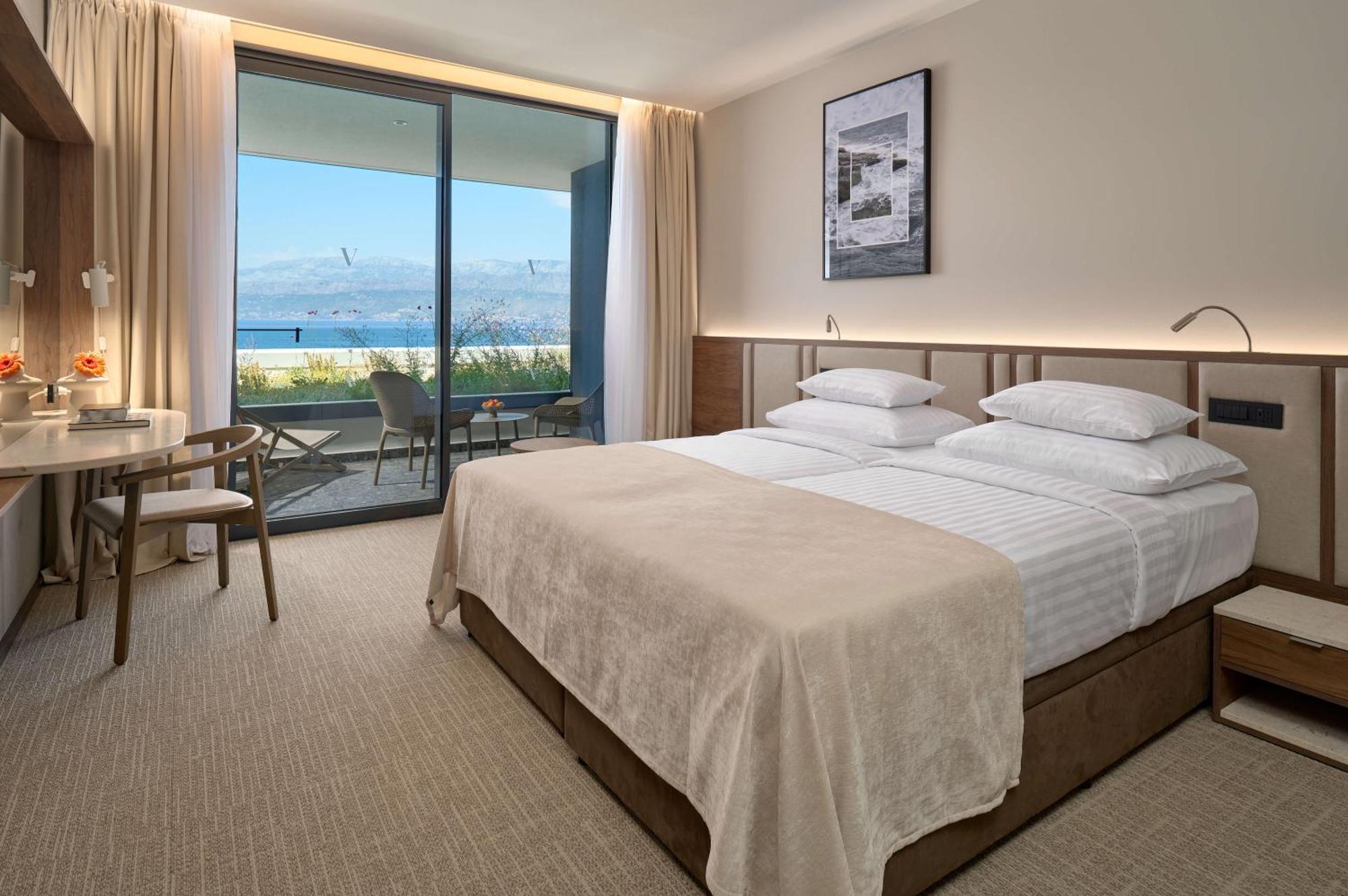 Grand View 4* Postira