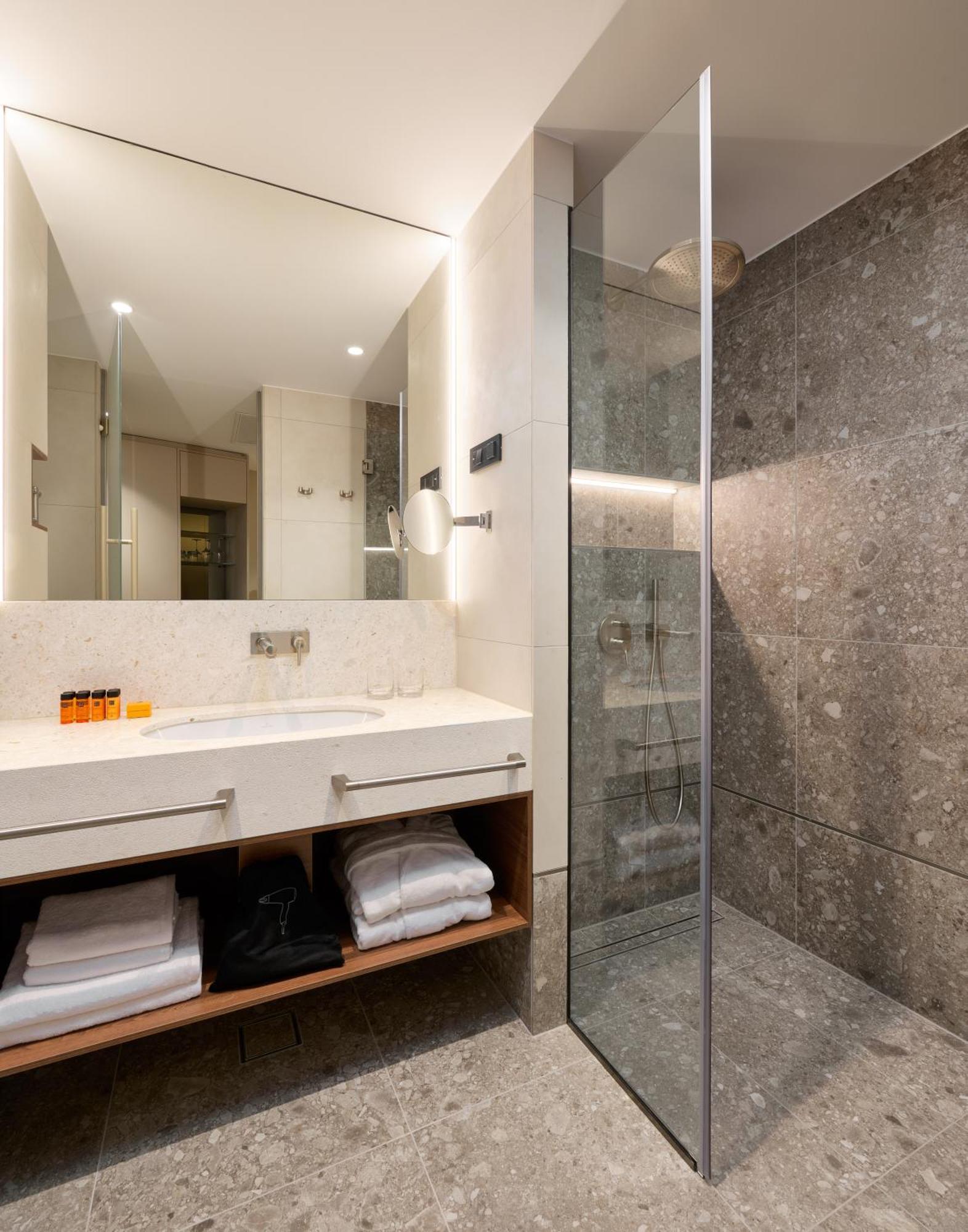 Hotell Grand View Postira